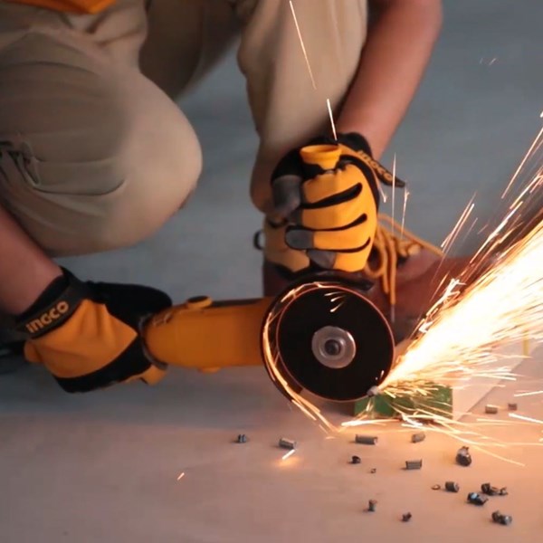 ESMERILHADEIRA ANGULAR INGCO 4.1/2" 1010W 110V - COD. UAG10108-391